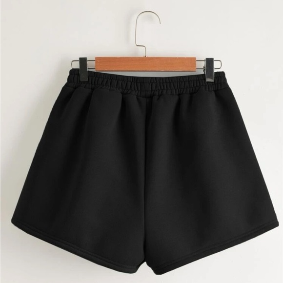 Sweat Shorts - Picture 2 of 4